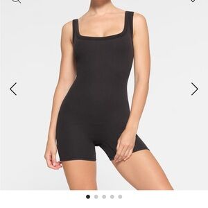 Black Women's Sleeveless Bodysuit cotton rub